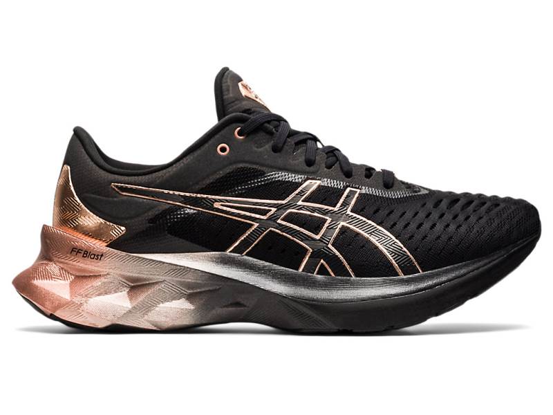 Sapatilhas Running Asics NOVABLAST Platinum Mulher Pretas, 7133A169.658